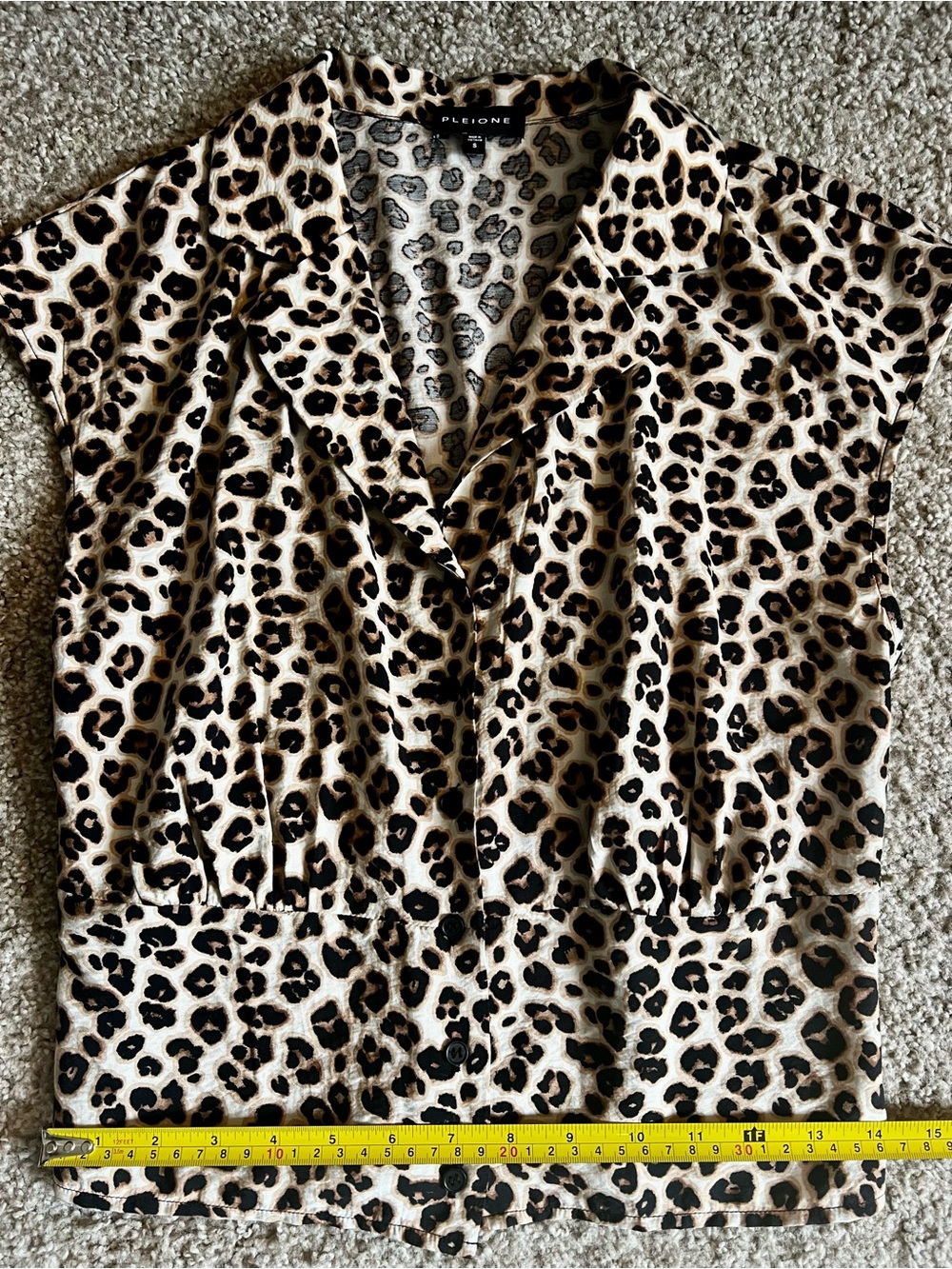 Pleione Leopard Print V-Neck Cap Sleeve Blouse in Tan and Black